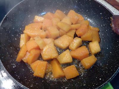 CALABAZA FRITA EN CHANFAINA CON MORCILLA CALABAZA FRITA EN CHANFAINA CON MORCILLA