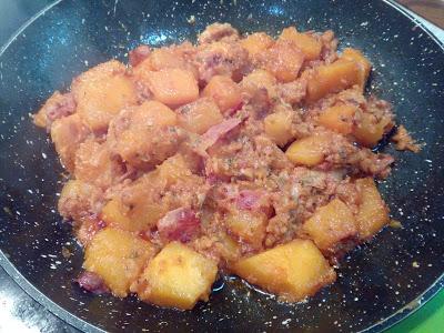 CALABAZA FRITA EN CHANFAINA CON MORCILLA