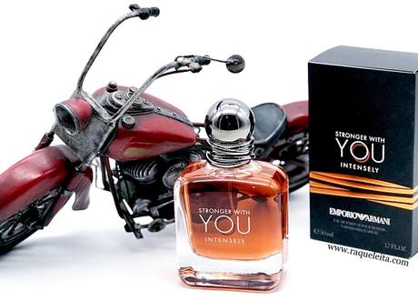 In Love With You para ella y Stronger With You Intensely para él, las Nuevas Fragancias de Emporio Armani