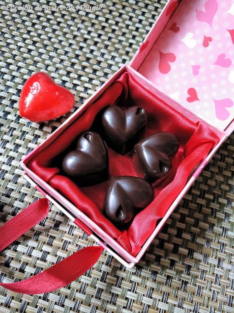 BOMBONES PICANTES...¡Y NOS VAMOS DE TURISTEO!