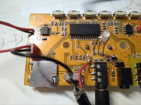 Como reparar un mini altavoz