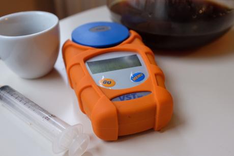 ESTE TRUCO EXTRAÑO AUMENTA LA EXTRACCIÓN DE CAFÉ