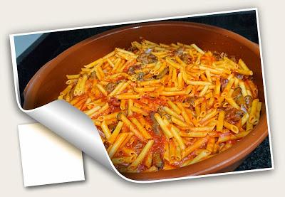 MACARRONES CON HIGADITOS DE POLLO Y JAMÓN