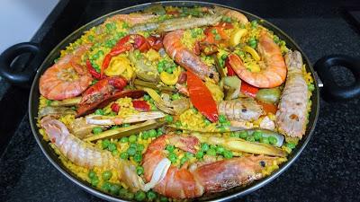 PAELLA DE MARISCO Y PESCADO PAELLA DE MARISCO Y PESCADO