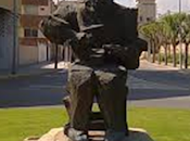 Monumento zapatero ciudad Almansa