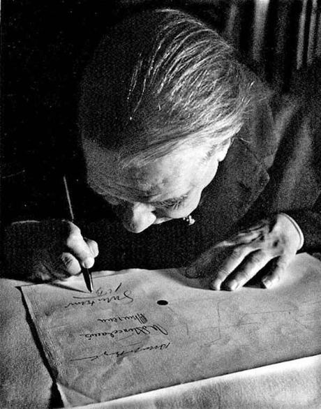 La imagen puede contener: una o varias personas