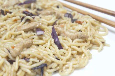 YAKISOBA DE CERDO IBERICO Y COL LOMBARDA