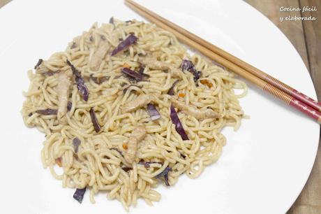 YAKISOBA DE CERDO IBERICO Y COL LOMBARDA