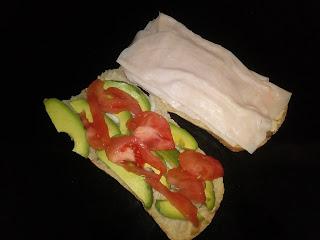 BOCADILLO DE PAVO CON MAYONESA CHIMICHURRI