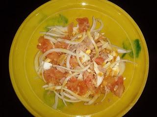 ENSALADA DE TOMATE Y CEBOLLA CON MOSTAZA