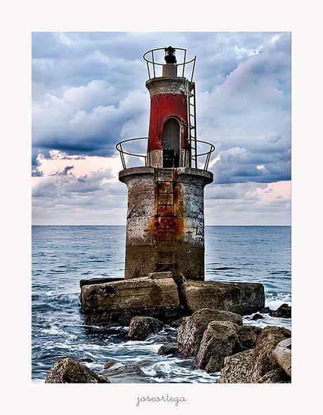 FAROS Y TORRES DE ESPAÑA