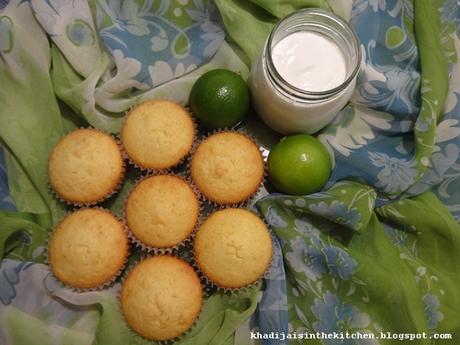 MUFFINS AU YOGOURT GREC ET AU CITRON VERT / GREEK YOGURT KEY LIME MUFFINS / MAGDALENAS CON LIMA Y YOGUR GRIEGO / مافن بالليمون الاخضر و الزبادي اليوناني