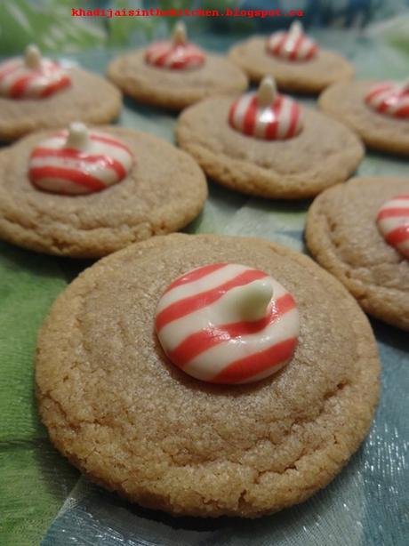 BISCUITS AU BEURRE D’ARACHIDES / PEANUT BUTTER COOKIES / GALLETAS CON MANTEQUILLA DE MANI / بيسكوي بزبدة الفول السوداني