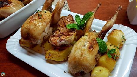 Codornices con papas al ajillo