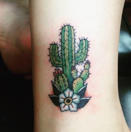 Tatuajes mexicanos - nopales y cactus