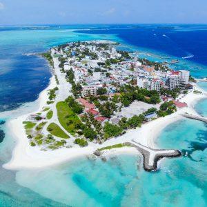 maafushi-island-guide-maldives-local-island-backpacker-budget-travel-6-300x300 ▷ Lugares para visitar en las Maldivas - El mejor presupuesto Islas locales de Maldivas