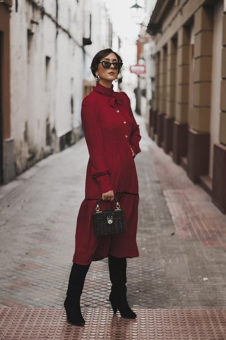 RED MIDI DRESS