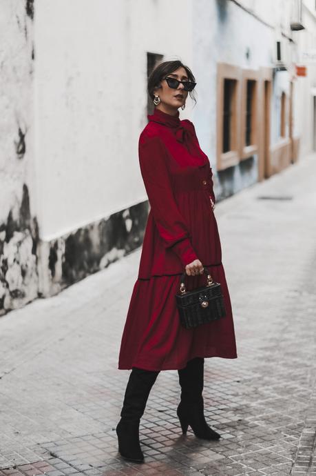 RED MIDI DRESS