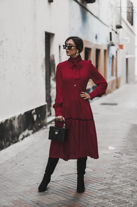 RED MIDI DRESS