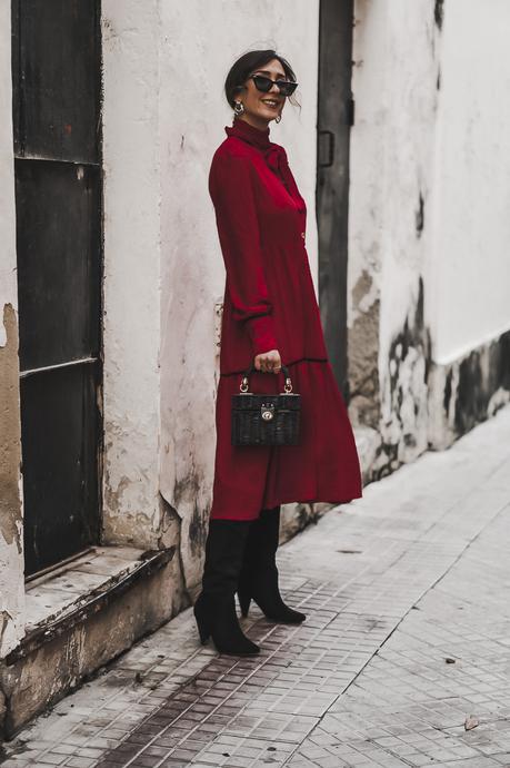 RED MIDI DRESS