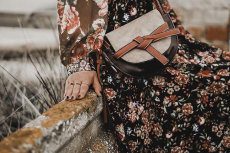 Tendencias primavera verano 2019 - ¿Que se va a llevar y cómo combinarlo? vestido de flores tonos caldera - tendencias primavera 2019