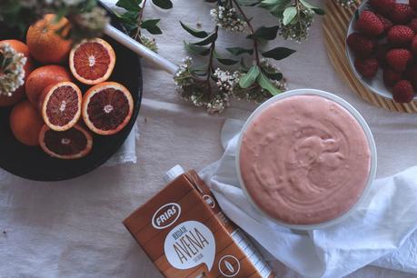 Gofres de frambuesas y naranjas sanguinas