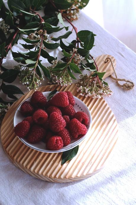 Gofres de frambuesas y naranjas sanguinas