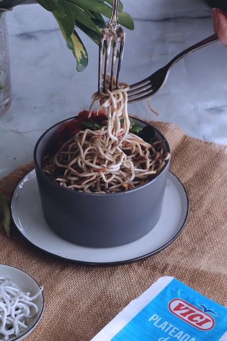 Ensalada templada de plateadas con setas y naranjas sanguinas