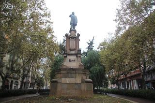 La estatua de Clavé en Catalunya Plural