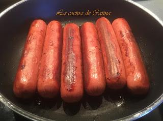 Salchichas con salsa de cebolla