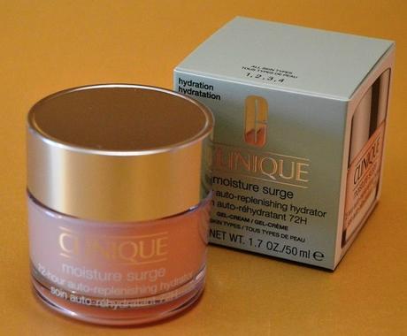 “Moisture Surge” de CLINIQUE – mi crema hidratante favorita del año pasado