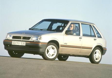 ¿Como han cambiado algunos de los modelos de coches más míticos de los 80 (Parte I)?