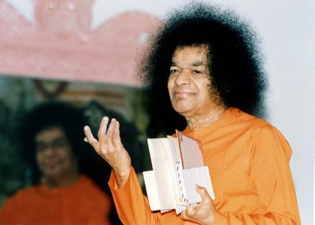 Haciendo Dios nuestro primer recurso - una experiencia con Sri Sathya Sai Haciendo Dios nuestro primer recurso - una experiencia con Sri Sathya Sai