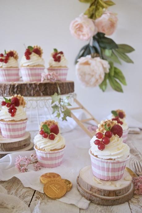 Cupcakes de almendra y amaretto con crema suave de mascarpone {El Ratoncito Pérez} #unagalletauncuento Cupcakes de almendra y amaretto con crema suave de mascarpone {El Ratoncito Pérez} #unagalletauncuento