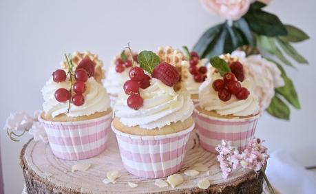 Cupcakes de almendra y amaretto con crema suave de mascarpone {El Ratoncito Pérez} #unagalletauncuento Cupcakes de almendra y amaretto con crema suave de mascarpone {El Ratoncito Pérez} #unagalletauncuento