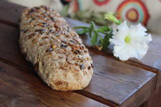 Pan integral casero con semillas