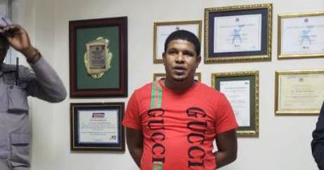 Apresan en Azua ex-policía mató a tío en Barahona.