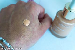 Maquillaje serum Skin Illusion de Clarins: Reseña 05 textura