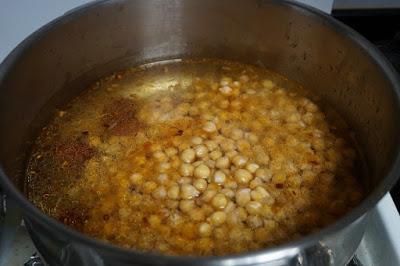 Garbanzos con chorizo en olla exprés