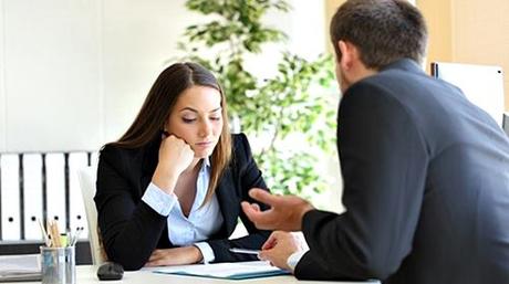 Cuatro pasos para preparar una conversación complicada. difficult-conversations-fired.jpg