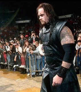 Vince McMahon preocupado por the Undertaker