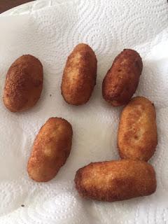 CROQUETAS DE JAMÓN Y ATÚN CROQUETAS DE JAMÓN Y ATÚN