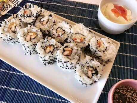 California rolls, Chicken roll