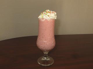 BATIDO DE FRESAS Y PLÁTANO