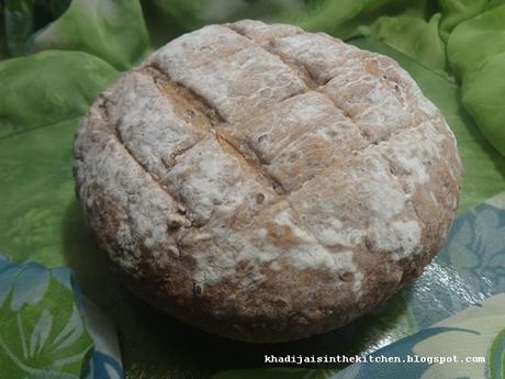 PAIN AUX GRAINES DE PAVOT ET DE LIN / POPPY AND FLAX SEEDS BREAD / PAN CON SEMILLAS DE AMAPOLA Y DE LINO / خبز ببذور الخشخاش و بذور الكتان