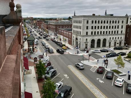 CONCORD-NEW-HAMPSHIRE-Main-Street-looking-South ▷ 51 descubrimientos asequibles en toda América 2019