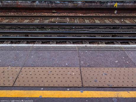 London (Gatwick Airport): Lines