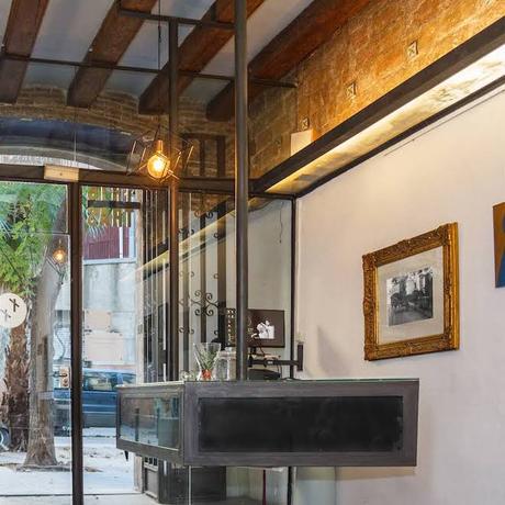 Tris Tras Hairsalon by Emily Kalenberg, una peluquería de vanguardia en un salón de época TrisTras hairsalon bcn