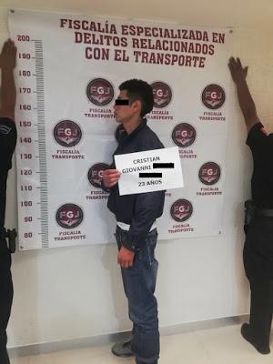 POLICÍAS DE TEXCOCO ASEGURARON A PROBABLE ASALTANTE DE TRANSPORTE PÚBLICO