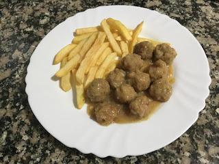 ALBÓNDIGAS EN SALSA DE SOPA DE CEBOLLA ALBÓNDIGAS EN SALSA DE SOPA DE CEBOLLA
